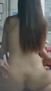 烧烤店老板收摊店里操逼2